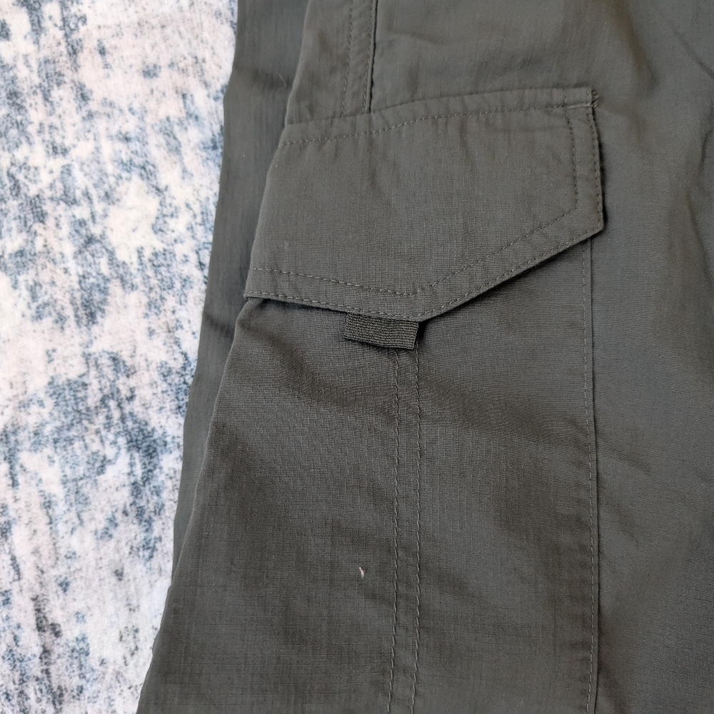 EUC Columbia Men's Silver Ridge Convertible Pants Green Gravel Size 36x30 - Picture 6 of 10